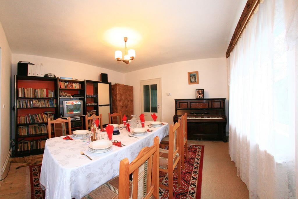 Busta House Hotel Bogdan Voda Luaran gambar