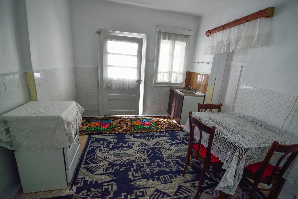 Busta House Hotel Bogdan Voda Luaran gambar